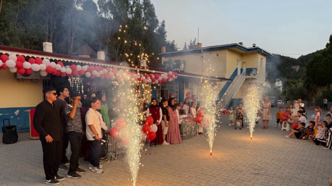 MEZUNİYET TÖRENİ